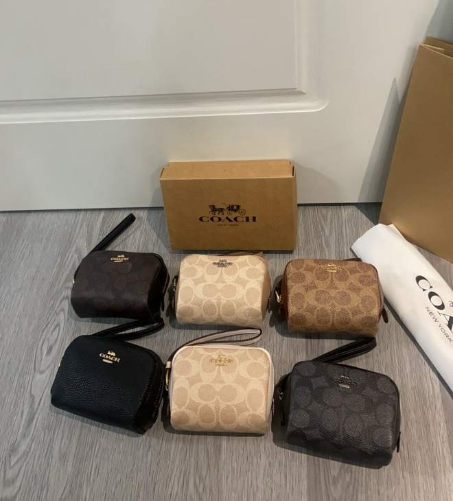 Picture of Coach Handbags _SKUfw232847234fw
